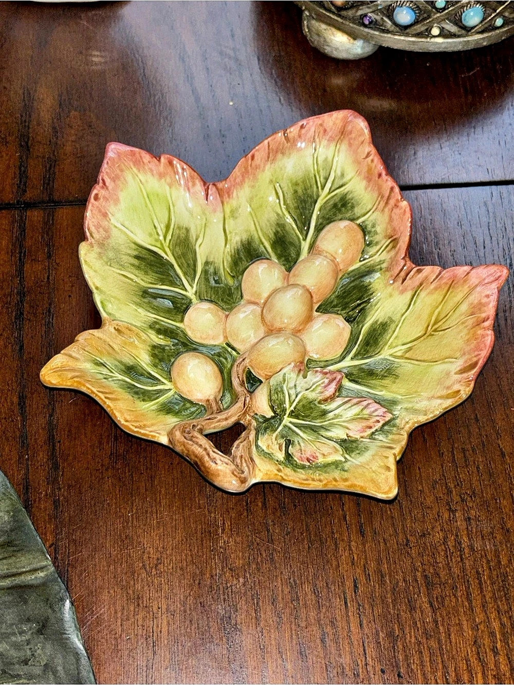 FITZ AND FLOYD Grape Leaf Dish Serveware
